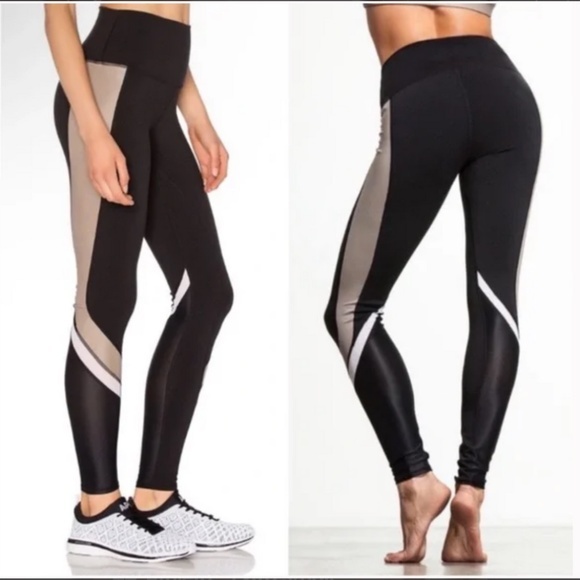 ALO Elevate Leggings with Gold/Nude and White Sheer Panels Size Small - Picture 1 of 11